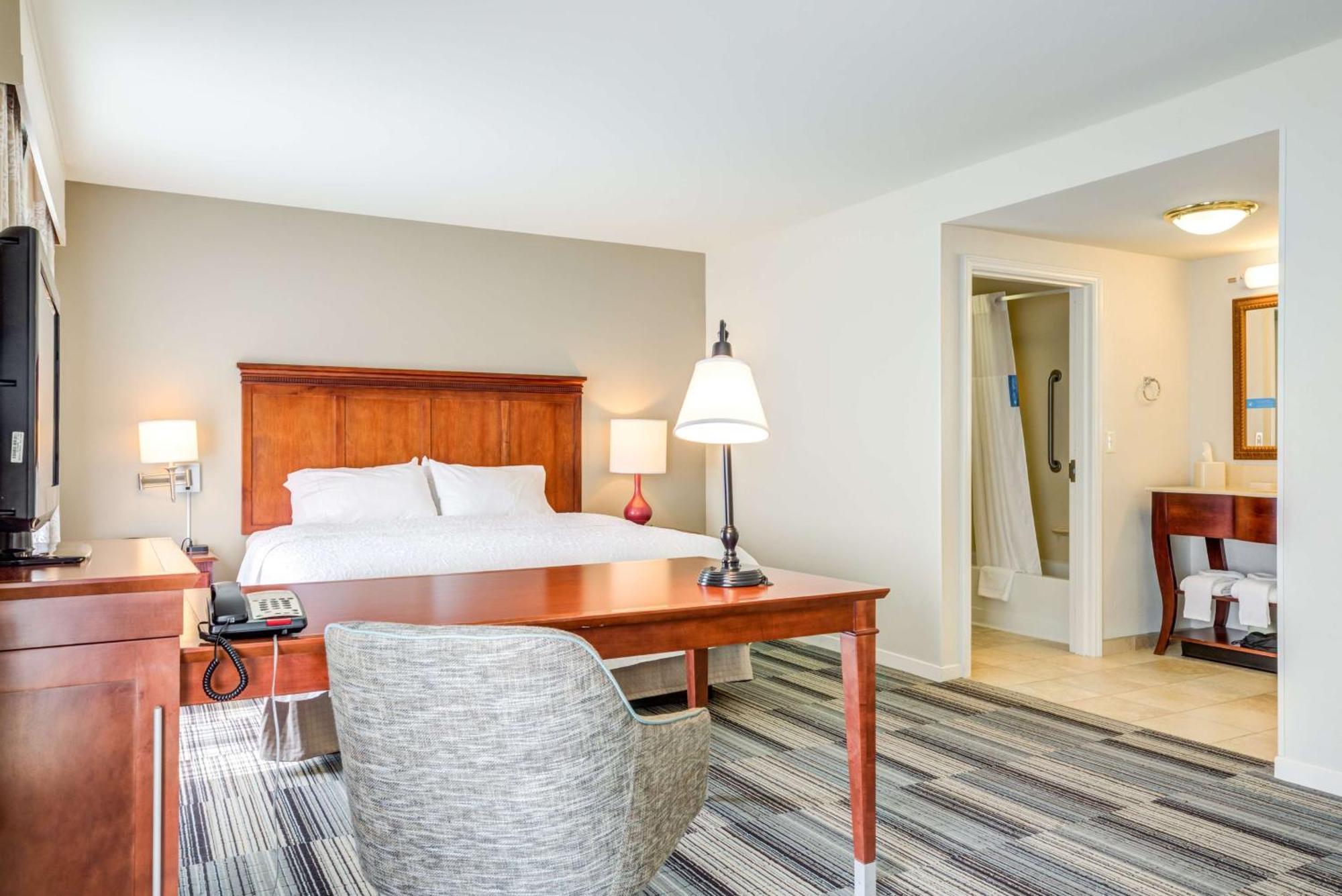 Hampton Inn & Suites Westford-Chelmsford Bagian luar foto